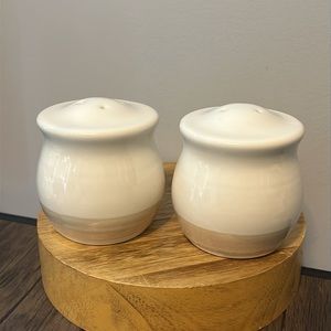 Off-white Pot Belly Salt & Pepper Shakers